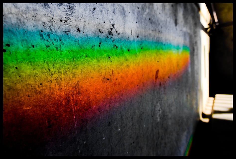 Sun Color on the Wall V - ID 006401