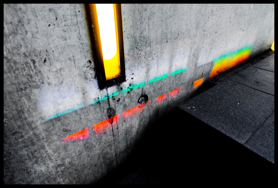 Sun Color on the Wall VI - ID 006402