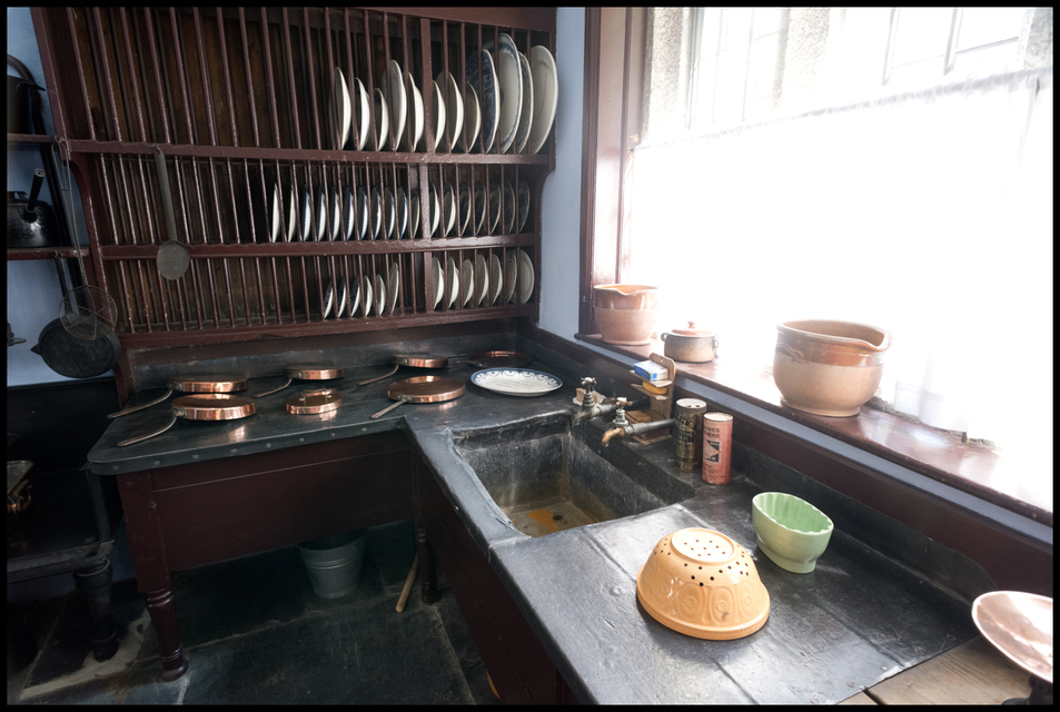 Manor Sink - ID 006580