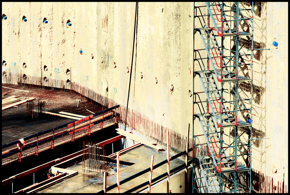 Out of the Hole - ID 006670