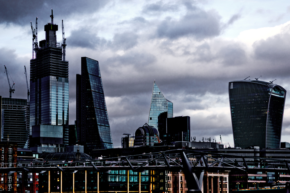 Behind the Millennium Bridge - ID 006751