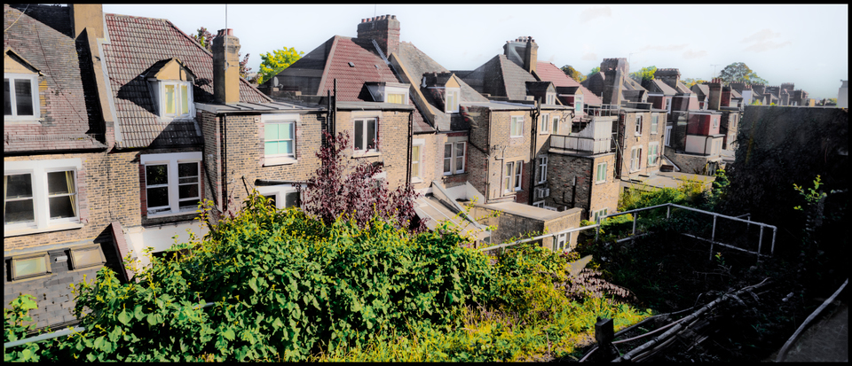 Living at the Tracks II - ID 006937