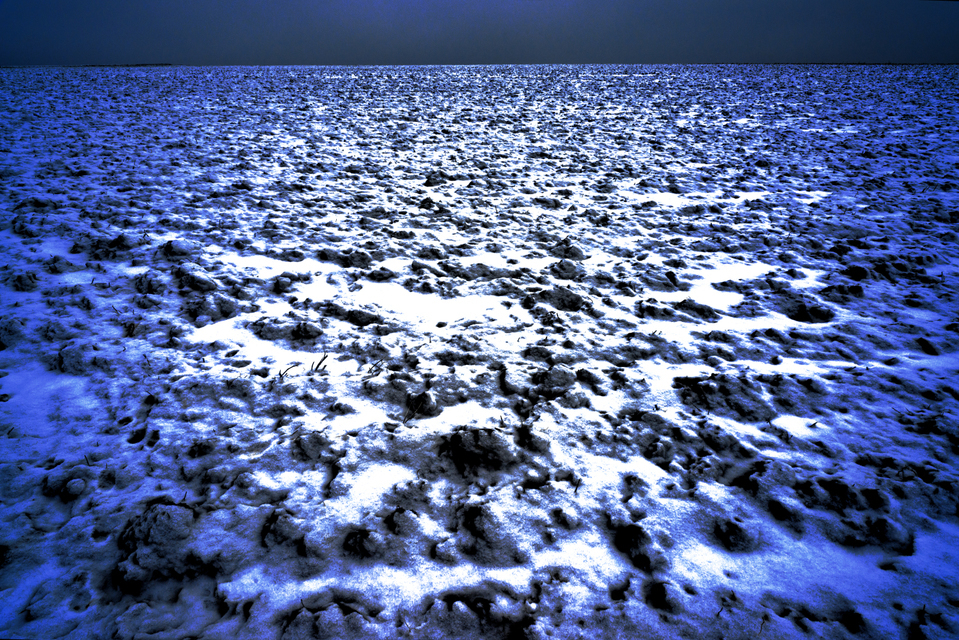 Snow Over Blue - ID 007195