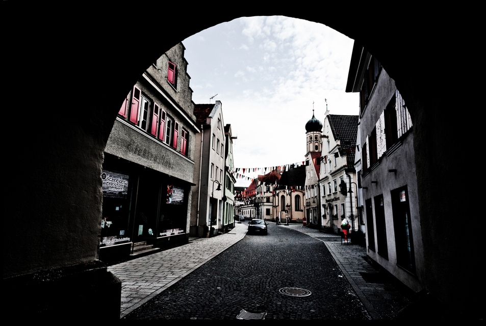 Under the Archway - ID 007274