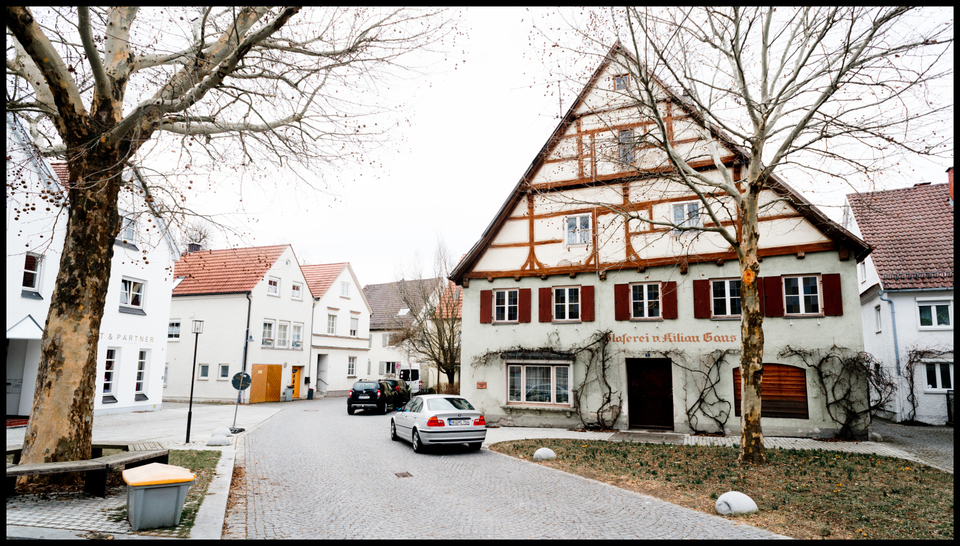 Aside of Main Street - ID 007278