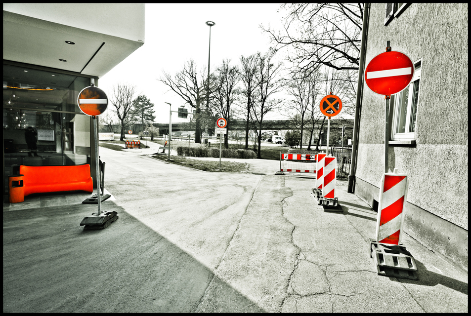 No Trespassing - ID 007402