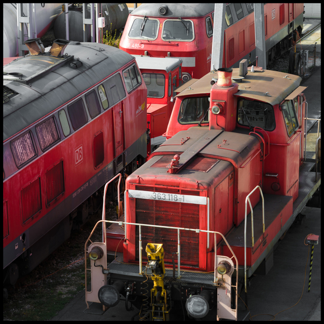 Red Engines - ID 007406