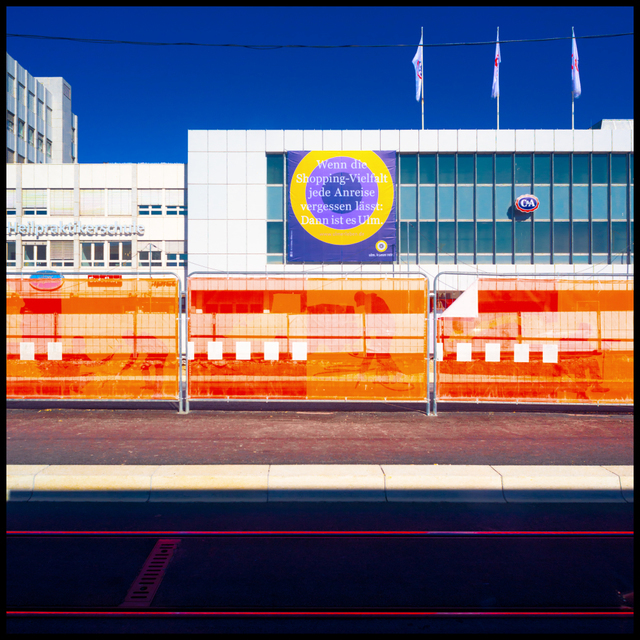 Advertisment - ID 007482