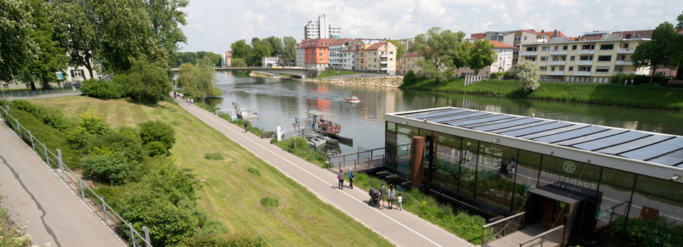 Sunday at Danube - ID 007539