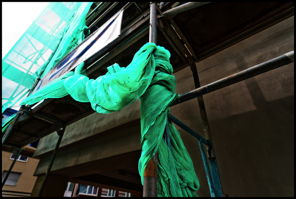 Green Robe III - ID 007549