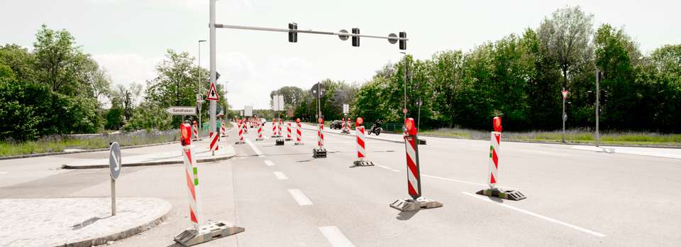 Colone on the Street - ID 007565