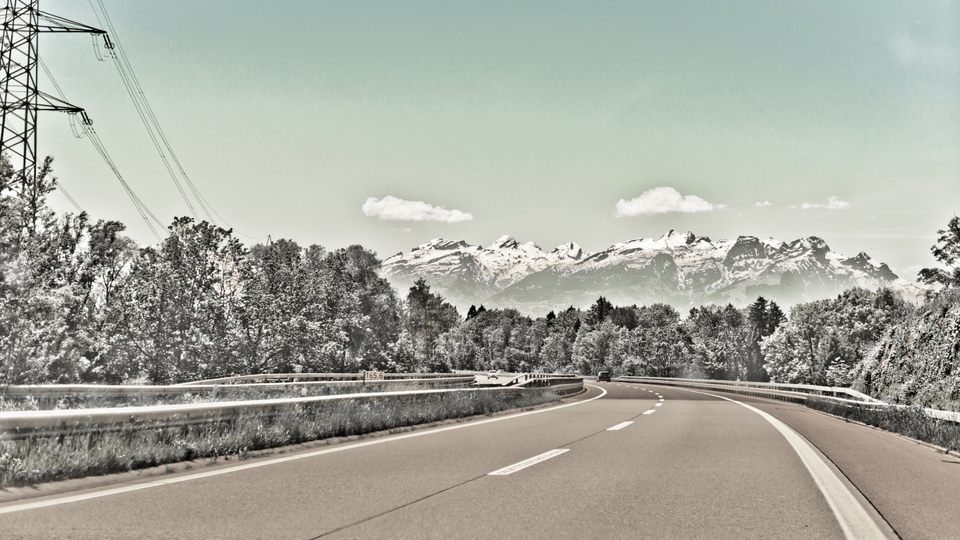 Snow Mountains Ahead III - ID 007585