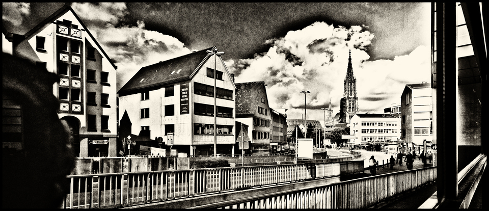 Mirrored City - ID 007849