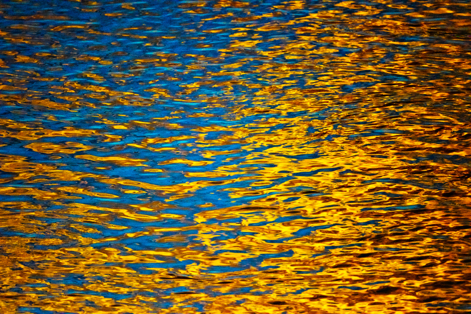 Golden Blue Water I - ID 008221