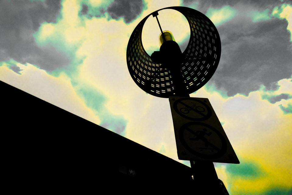 Yellowed Sky - ID 008242