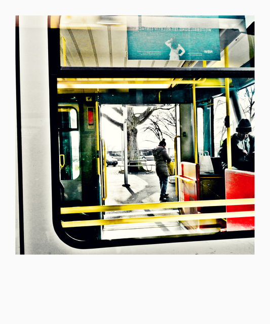 Through the Streetcar - ID 008877