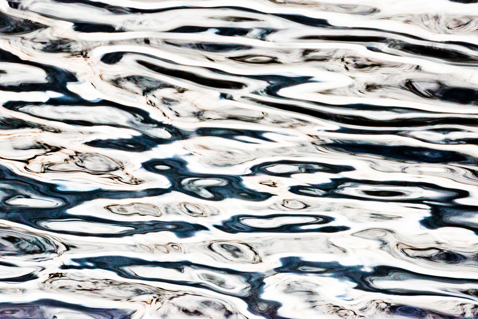 Water Waves V - ID 008935