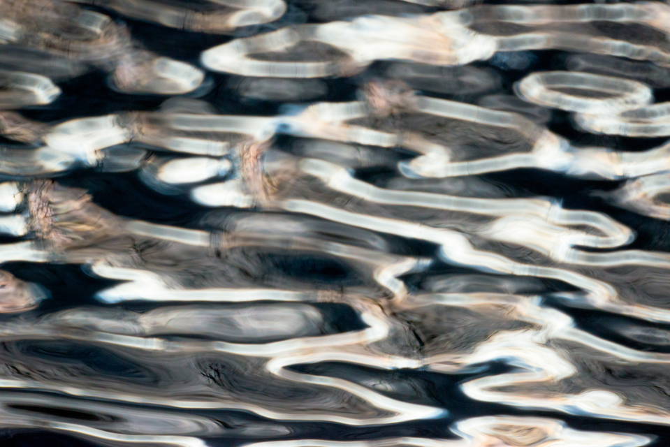 Water Waves VI - ID 008936