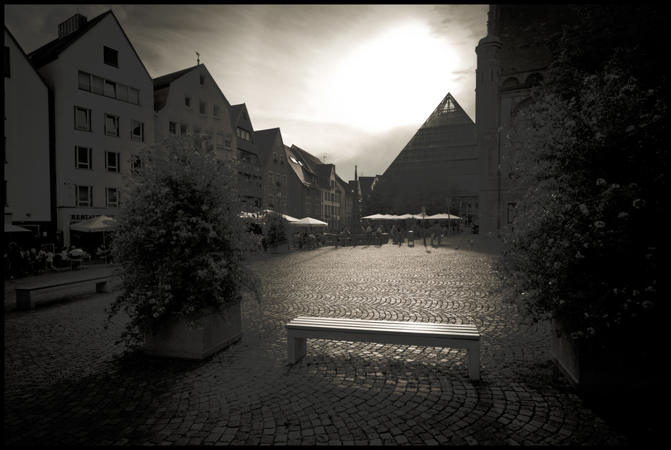 Ulm Pyramid in Grey - ID 009190