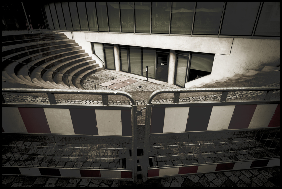 Ulm Forum in Grey - ID 009191