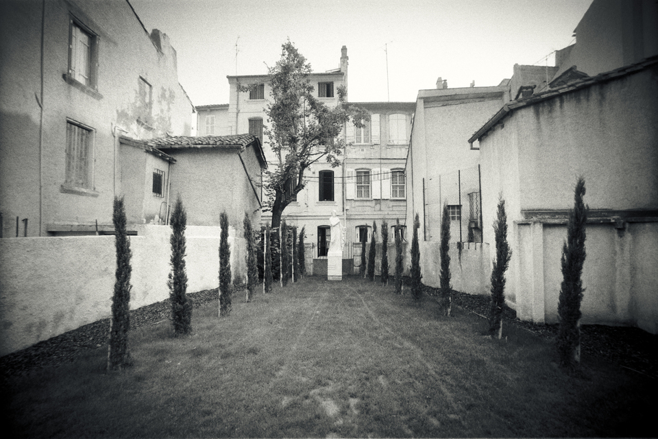 French Backyard - ID 009383