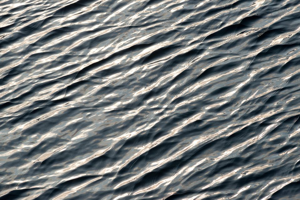 Winter Water Surface VI - ID 009406