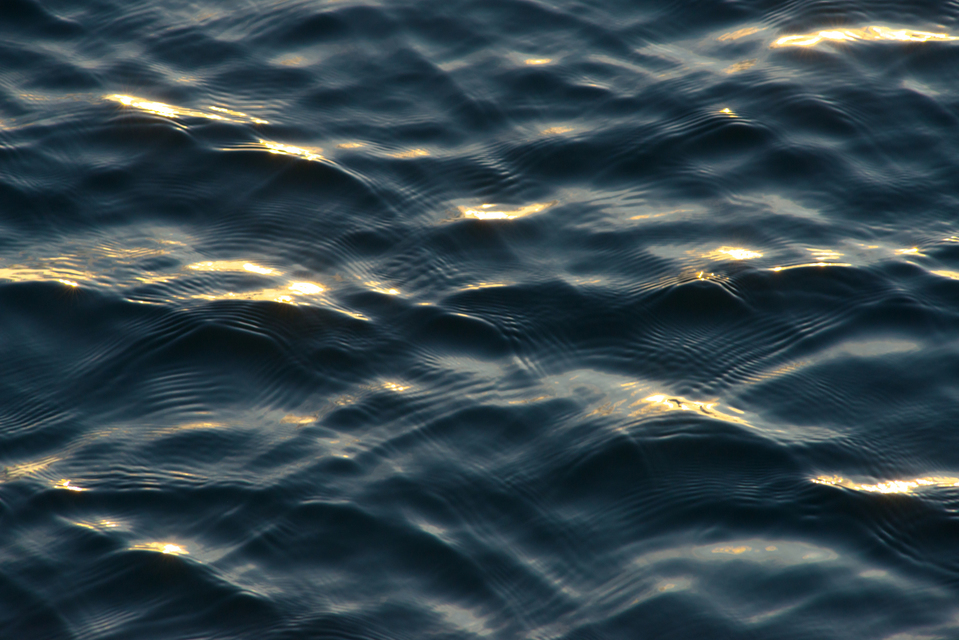 Winter Water Surface XII - ID 009412