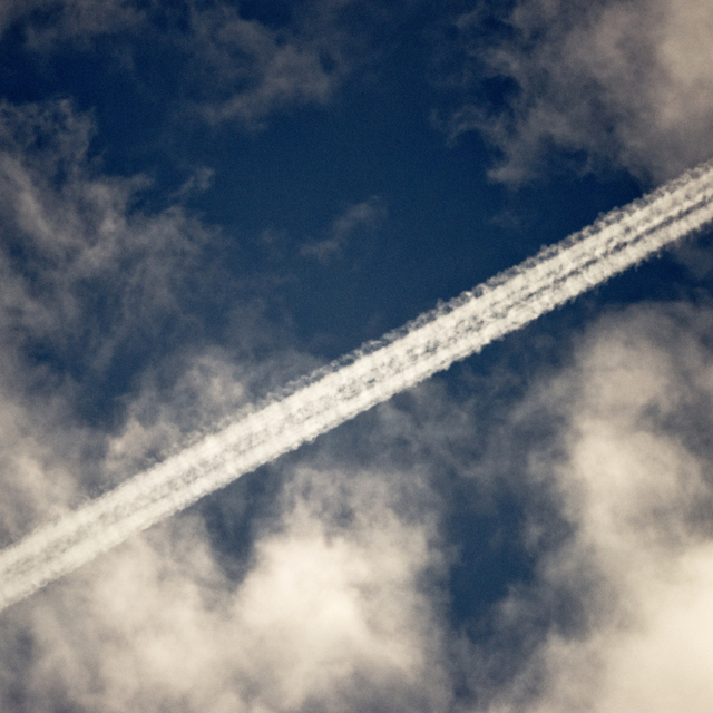 Contrail III - ID 009510