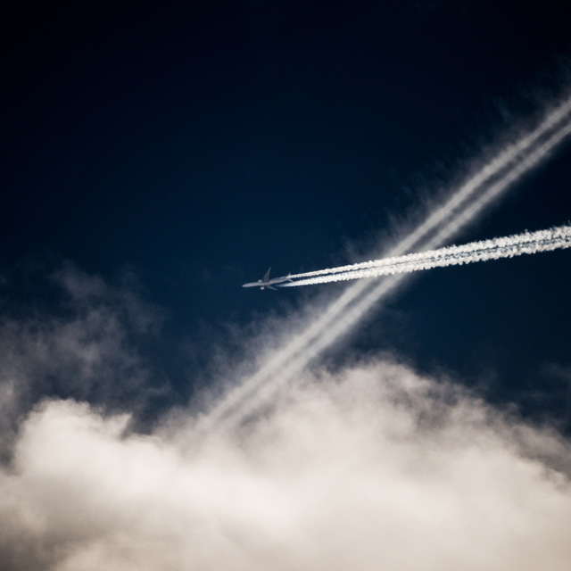 Contrail VI - ID 009514