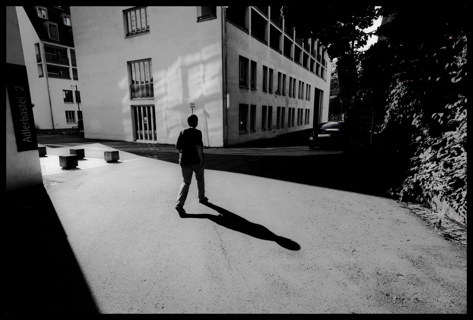 Walk Shadow - ID 009614