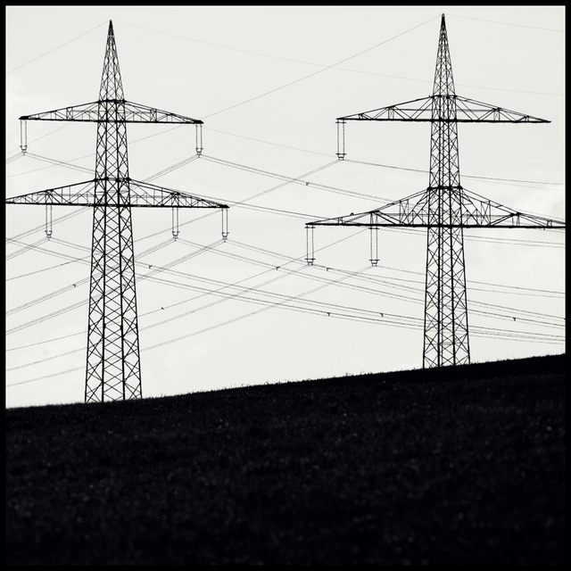 Two Strong - ID 009642