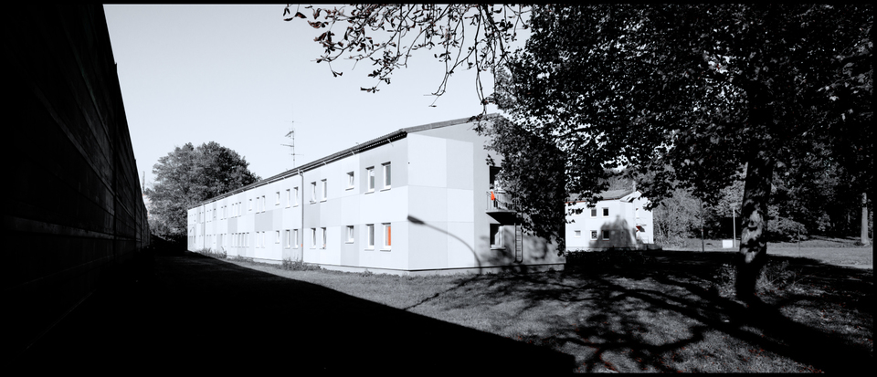 Behind the Wall - ID 009825