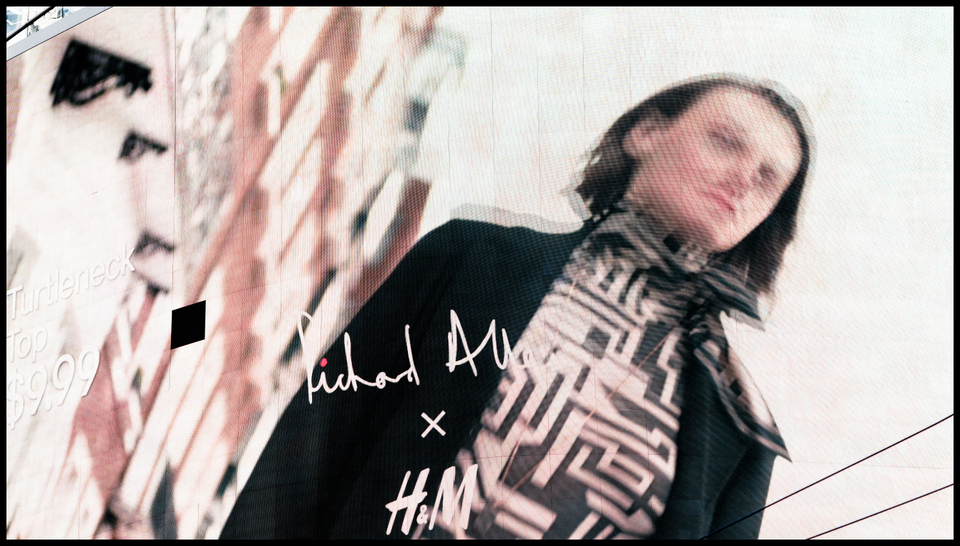 Wall Advertisement III - ID 009888