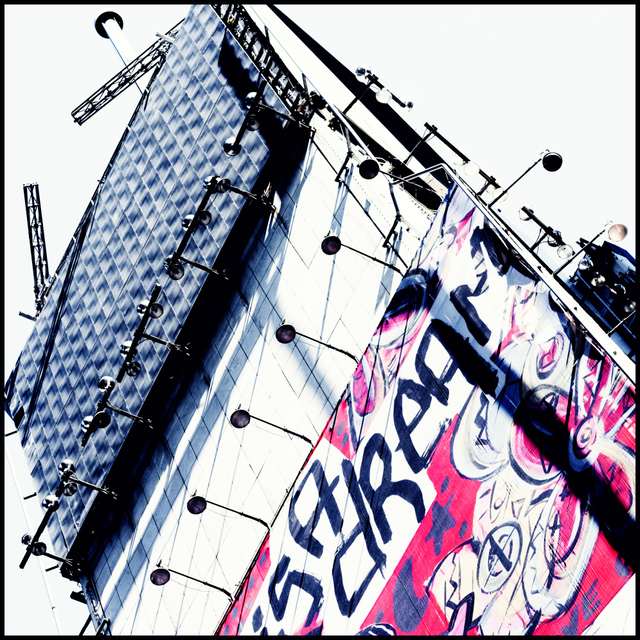 Wall Illumination II - ID 009895