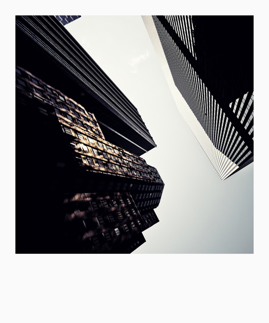 Looking Up to Refexions - ID 009967