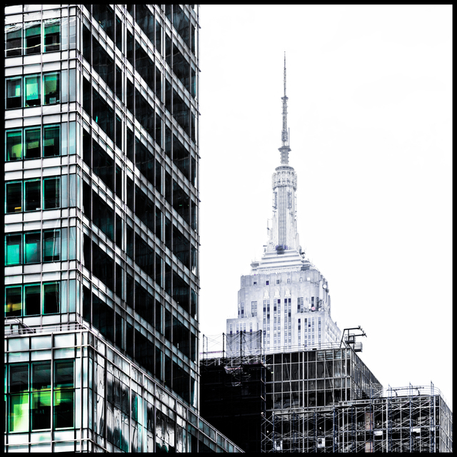 Empire State in the Back II - ID 009971