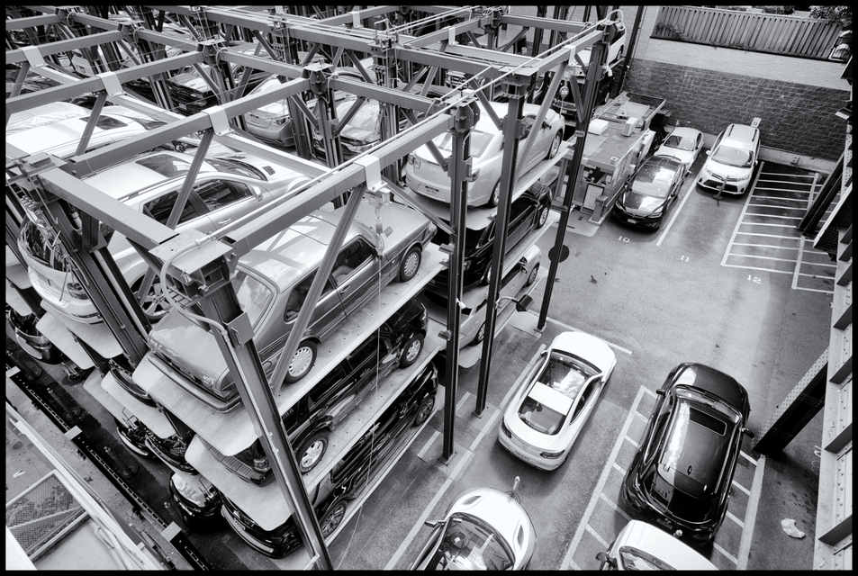 Stacked Cars - ID 010168