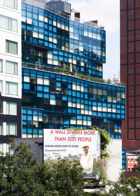 A WALL DIVIDES MORE - ID 010172