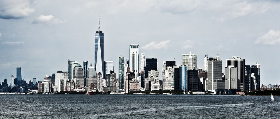 NY Skyline Between Clouds II - ID 010366