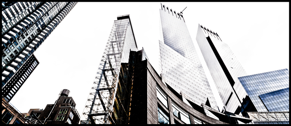 Looking Up - ID 010390