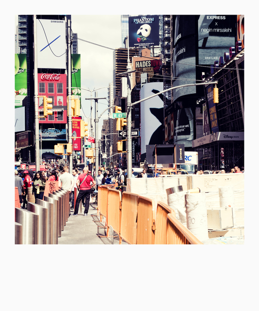 The PHANTOM above All - ID 010836