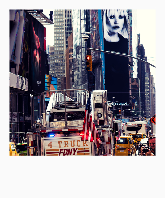 4 TRUCK FDNY - ID 010854