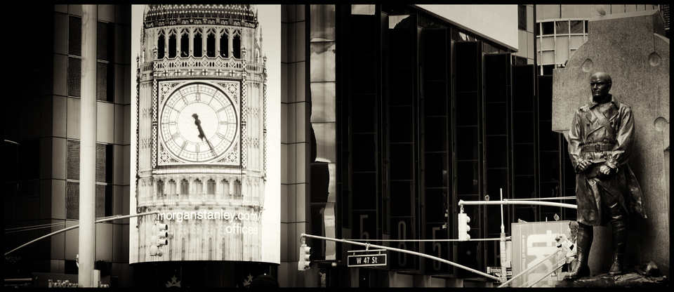 Big Ben at Times Square - ID 010856