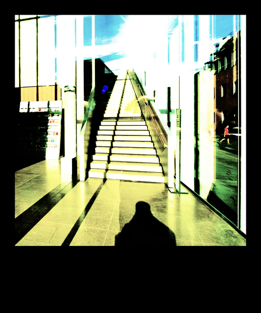 Square and Refection - ID 010919