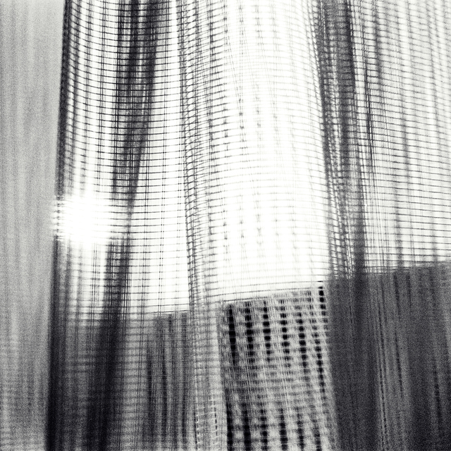 Curtain II - ID 011034