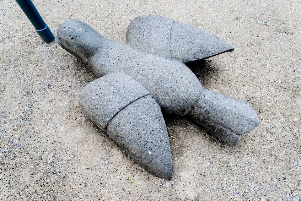 Concrete Sparrow II - ID 011098