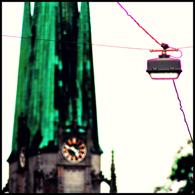 11 Minutes to Five - ID 011124