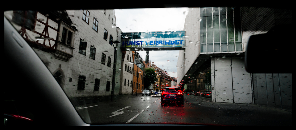 Red Backlights under Art Connects - ID 011132