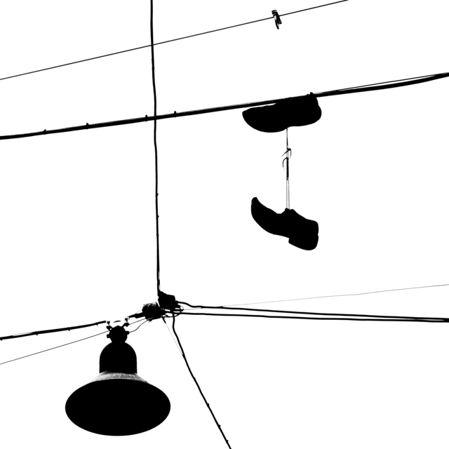 Shoes on the Rope I - ID 011183