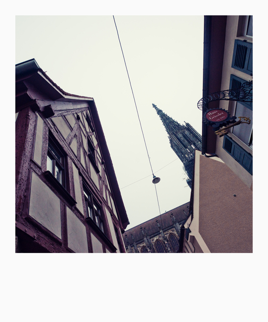 Behind the Minster - ID 011327